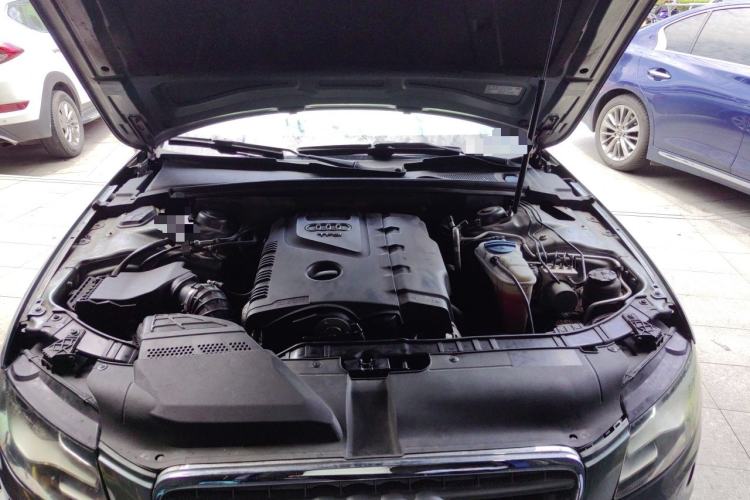 Used Audi A4L 2011 2.0 TFSI Luxury Model Engine Bay