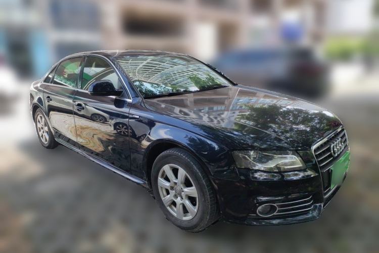 Used Audi A4L 2011 2.0 TFSI Standard Model Front Right 45 Deg