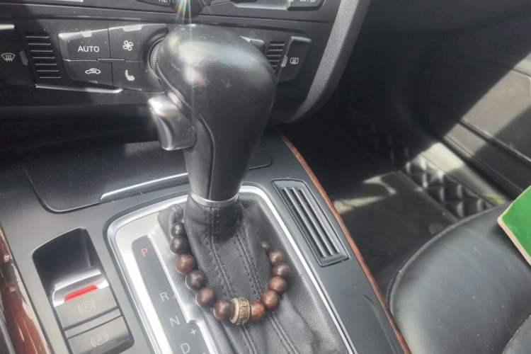 Used Audi A4L 2011 2.0 TFSI Comfort Model Gear Lever