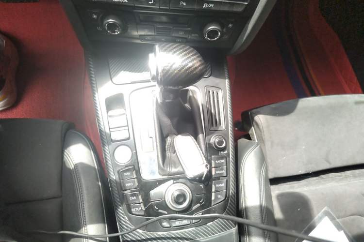 Used Audi A4L 2011 2.0 TFSI Sport Edition Gear Lever