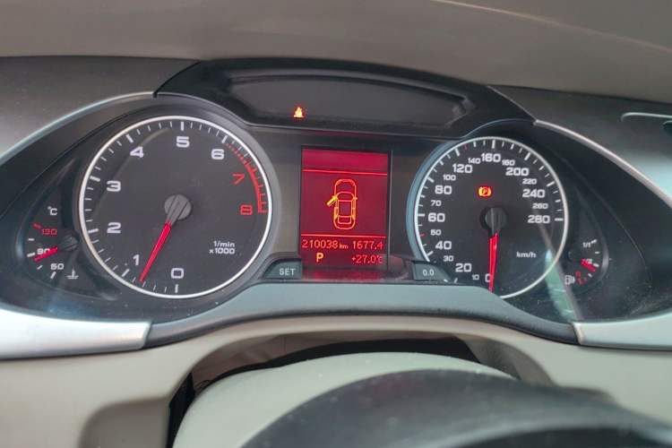 Used Audi A4L 2011 2.0 TFSI Standard Model Instrument Cluster
