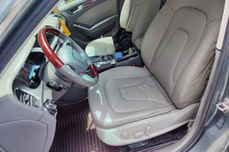 Used Audi A4L 2011 2.0 TFSI Luxury Model Left Front Seat