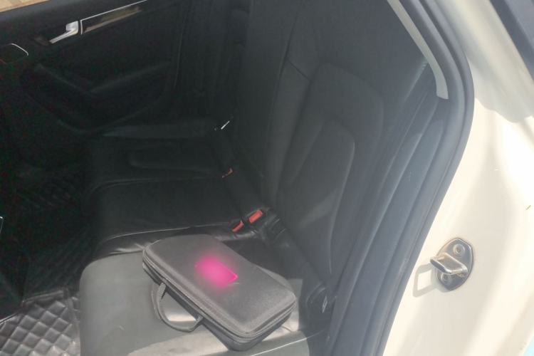 Used Audi A4L 2011 2.0 TFSI Comfort Model Left Rear Seat