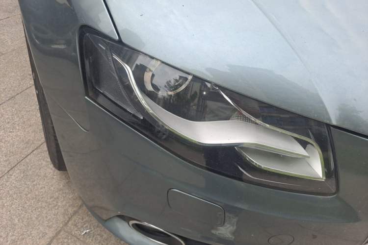 Used Audi A4L 2011 2.0 TFSI Luxury Model Right Front Headlight