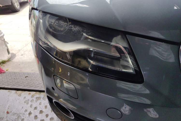 Used Audi A4L 2011 2.0 TFSI Luxury Model Right Front Headlight