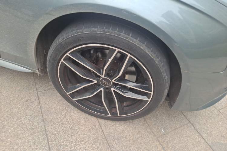 Used Audi A4L 2011 2.0 TFSI Luxury Model Right Front Wheel Hub
