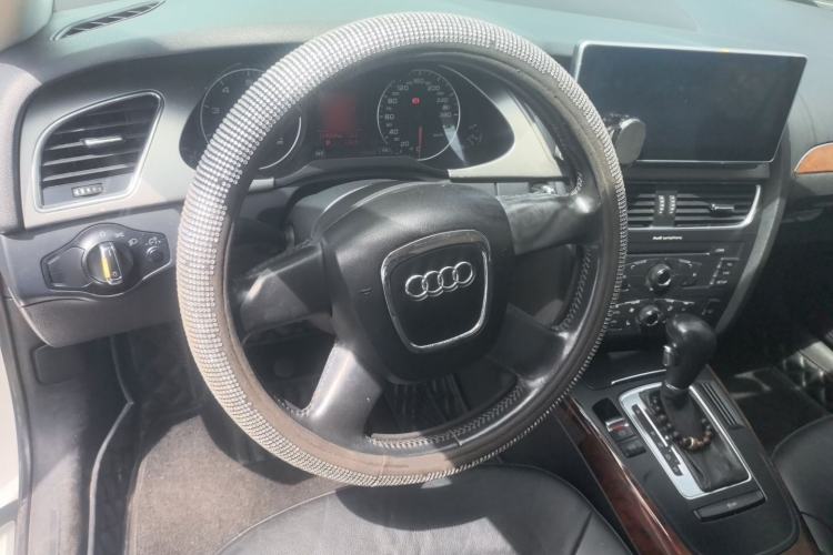 Used Audi A4L 2011 2.0 TFSI Comfort Model Steering Wheel