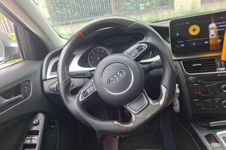 Used Audi A4L 2011 2.0 TFSI Luxury Model Steering Wheel