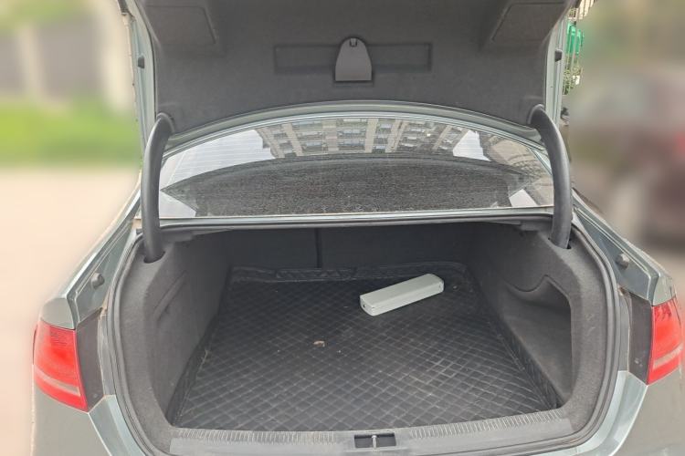 Used Audi A4L 2011 2.0 TFSI Luxury Model Trunk