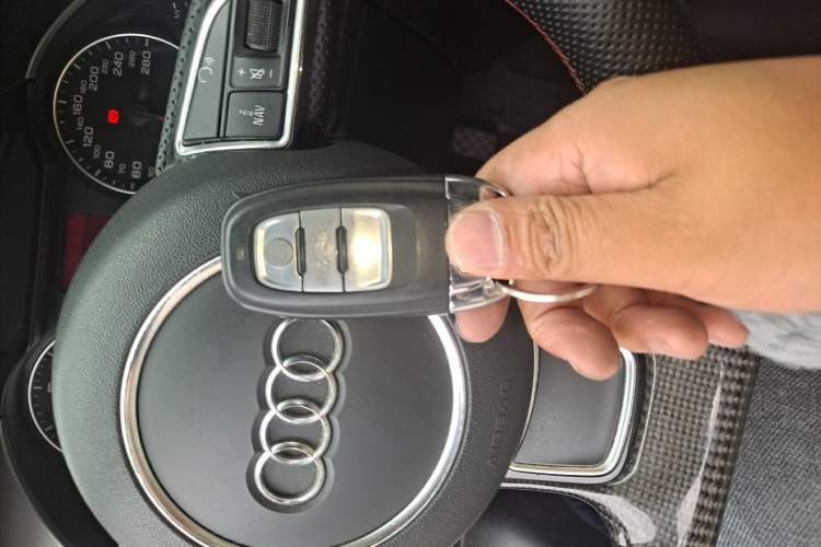 Used Audi A4L 2011 2.0 TFSI Luxury Model Vehicle Key