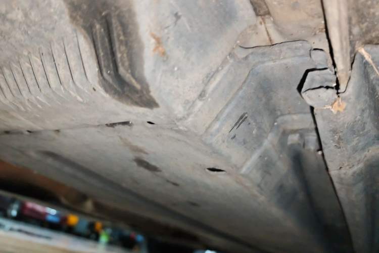 Used Audi A4L 2011 2.0 TFSI Standard Model Chassis Front Left