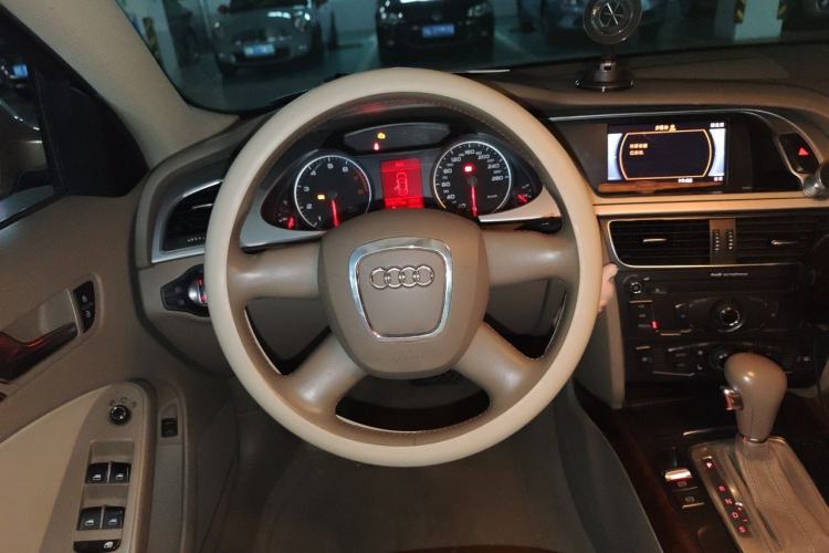 Used Audi A4L 2011 2.0 TFSI Comfort Model Steering Wheel