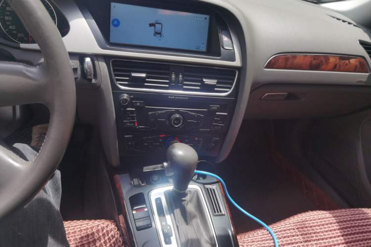 Used Audi A4L 2011 2.0 TFSI Comfort Model Audio And AC Panel