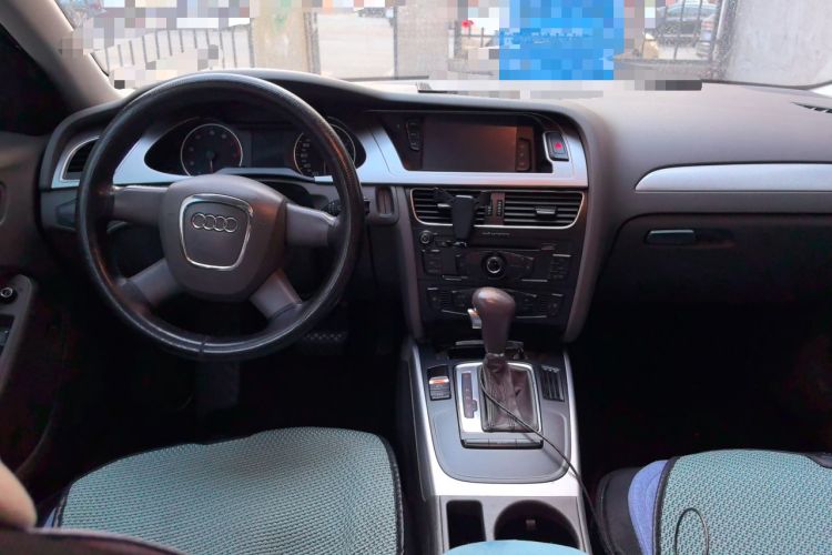Used Audi A4L 2011 2.0 TFSI Standard Model Center Console