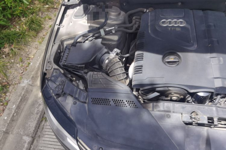 Used Audi A4L 2011 2.0 TFSI Comfort Model Engine Bay Right