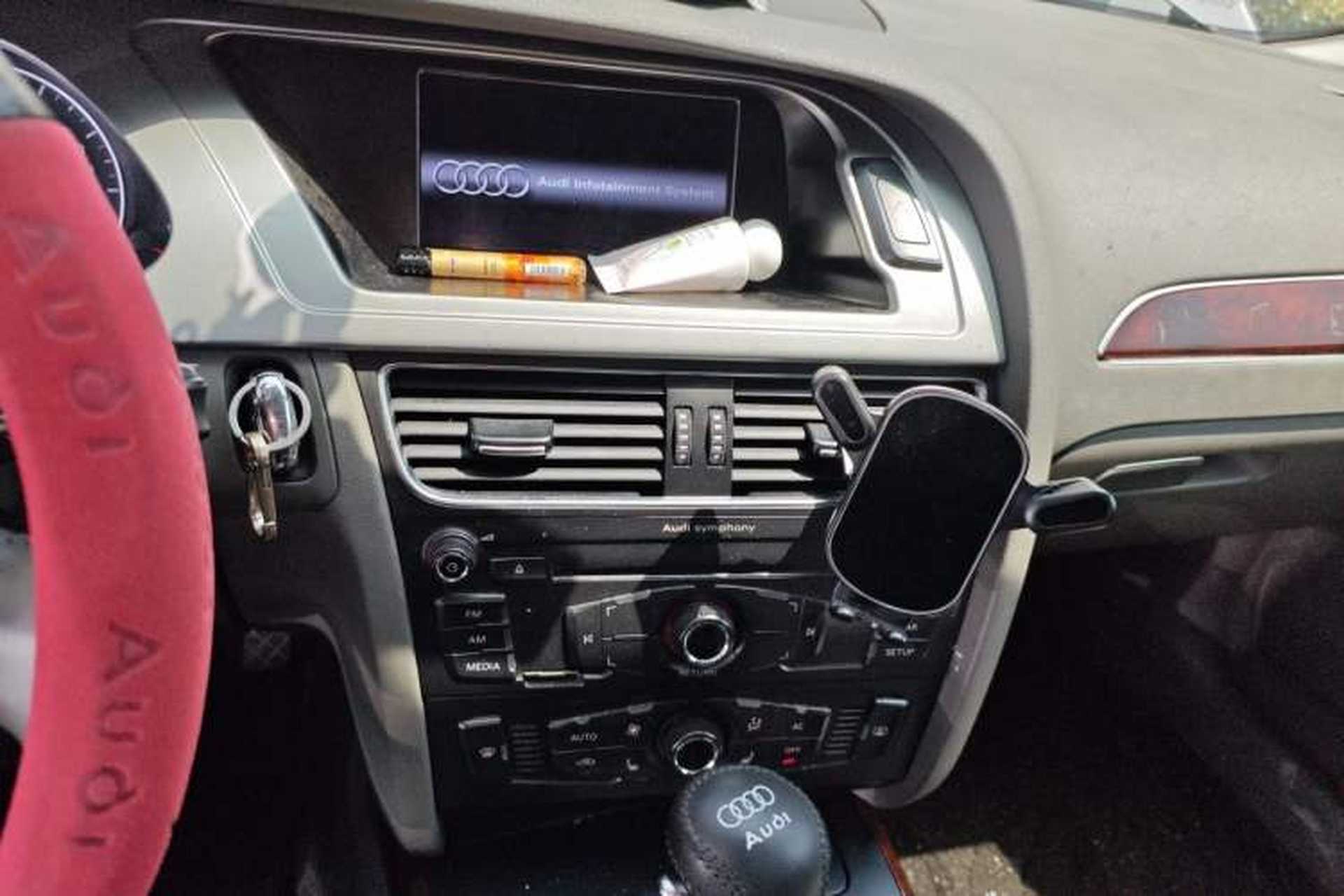 Used Audi A4L 2011 2.0 TFSI Technology Edition Audio And AC Panel