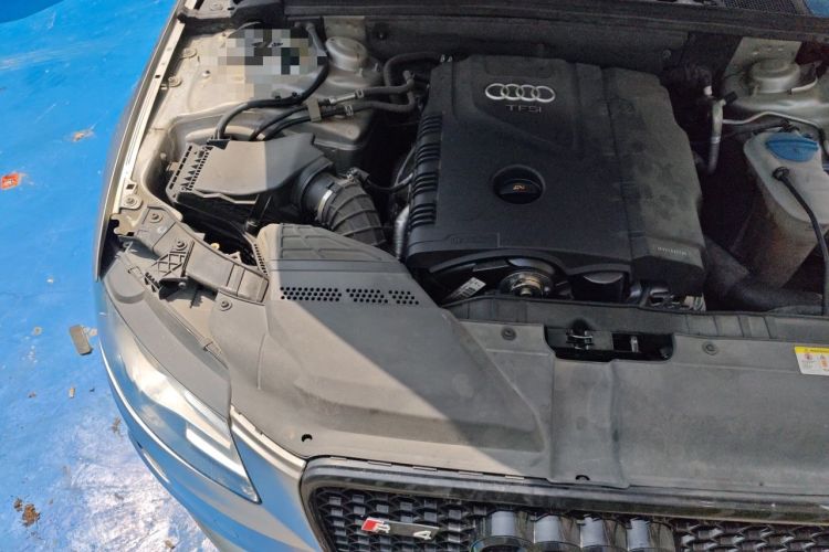 Used Audi A4L 2011 2.0 TFSI Technology Edition Engine Bay Right