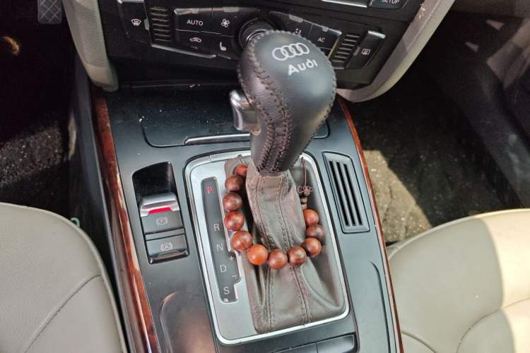 Used Audi A4L 2011 2.0 TFSI Technology Edition Gear Lever