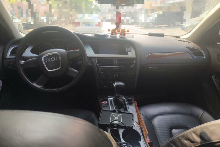 Used Audi A4L 2011 2.0 TFSI Comfort Model Center Console