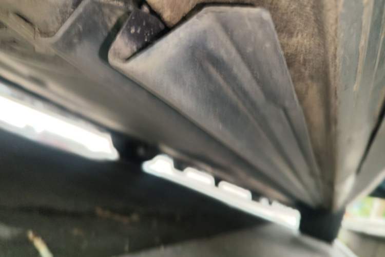 Used Audi A4L 2011 2.0 TFSI Comfort Model Chassis Front Right