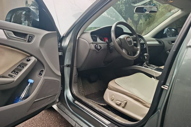 Used Audi A4L 2011 2.0 TFSI Comfort Model Driver Seat