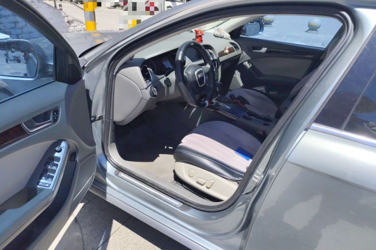Used Audi A4L 2011 2.0 TFSI Comfort Model Driver Seat