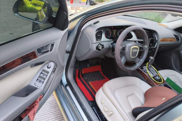Used Audi A4L 2011 2.0 TFSI Technology Edition Driver Seat