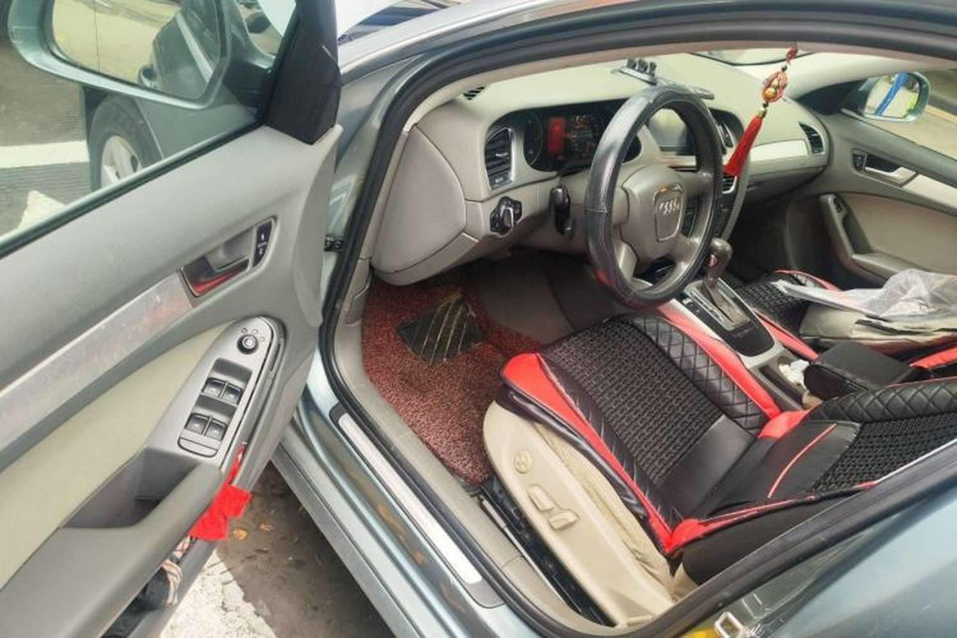 Used Audi A4L 2011 2.0 TFSI Comfort Model Driver Seat