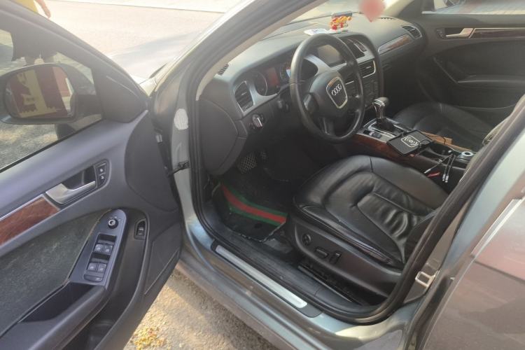 Used Audi A4L 2011 2.0 TFSI Comfort Model Driver Seat