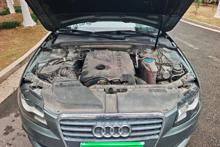 Used Audi A4L 2011 2.0 TFSI Comfort Model Engine Bay
