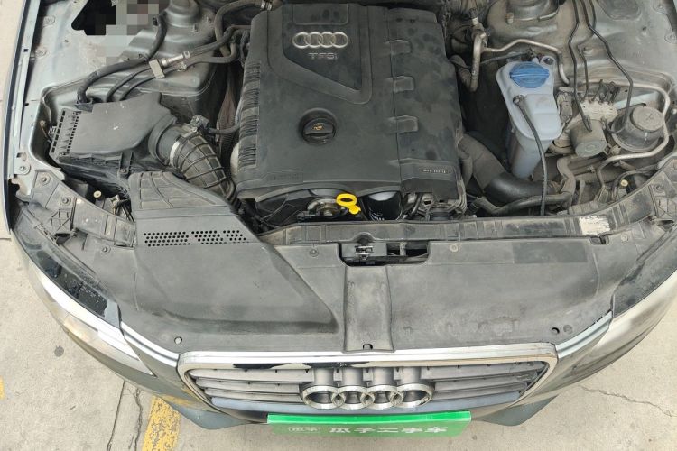 Used Audi A4L 2011 2.0 TFSI Comfort Model Engine Bay