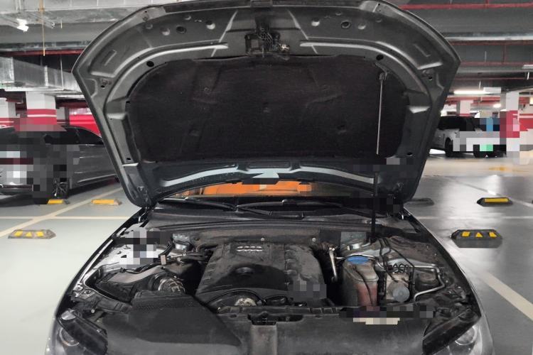 Used Audi A4L 2011 2.0 TFSI Luxury Model Engine Bay