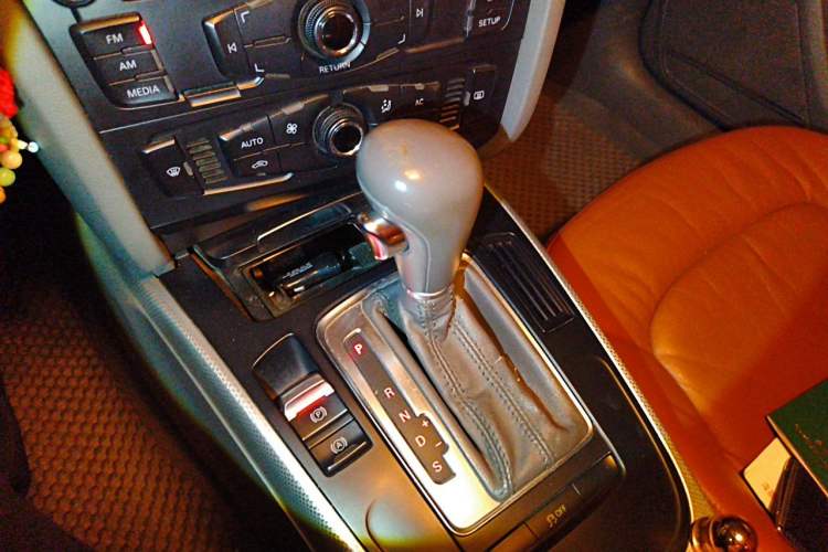 Used Audi A4L 2011 2.0 TFSI Standard Model Gear Lever
