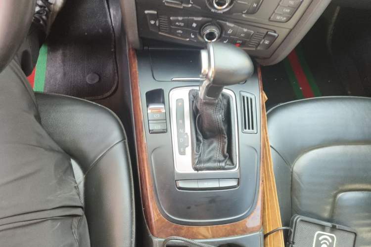 Used Audi A4L 2011 2.0 TFSI Comfort Model Gear Lever