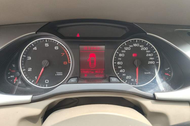 Used Audi A4L 2011 2.0 TFSI Comfort Model Instrument Cluster