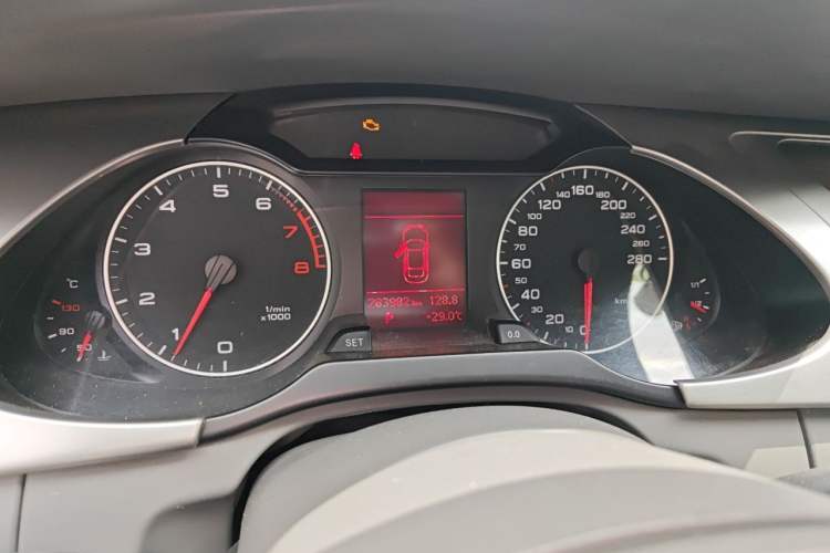 Used Audi A4L 2011 2.0 TFSI Comfort Model Instrument Cluster