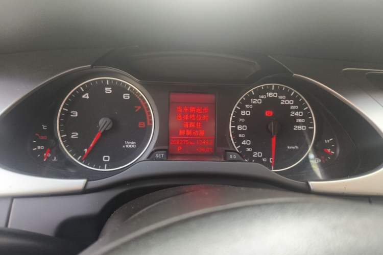 Used Audi A4L 2011 2.0 TFSI Comfort Model Instrument Cluster