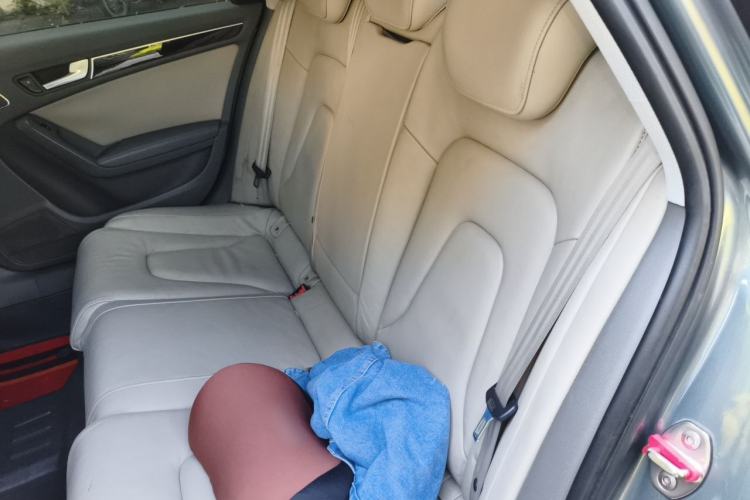 Used Audi A4L 2011 2.0 TFSI Technology Edition Left Rear Seat