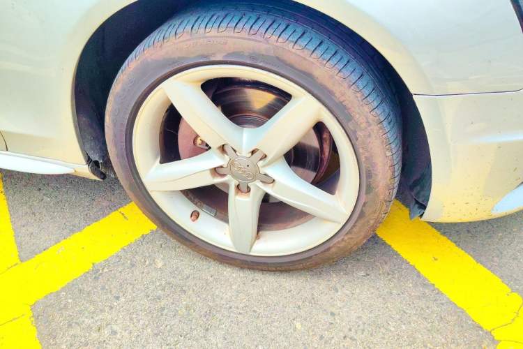 Used Audi A4L 2011 2.0 TFSI Sport Edition Right Front Wheel Hub