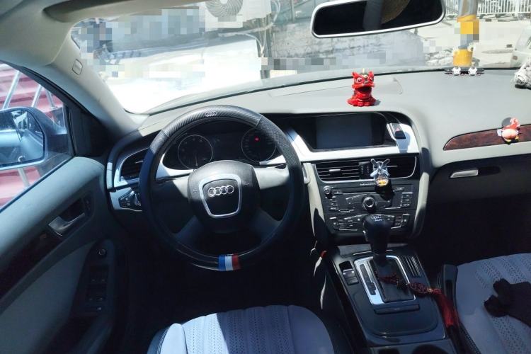 Used Audi A4L 2011 2.0 TFSI Comfort Model Steering Wheel