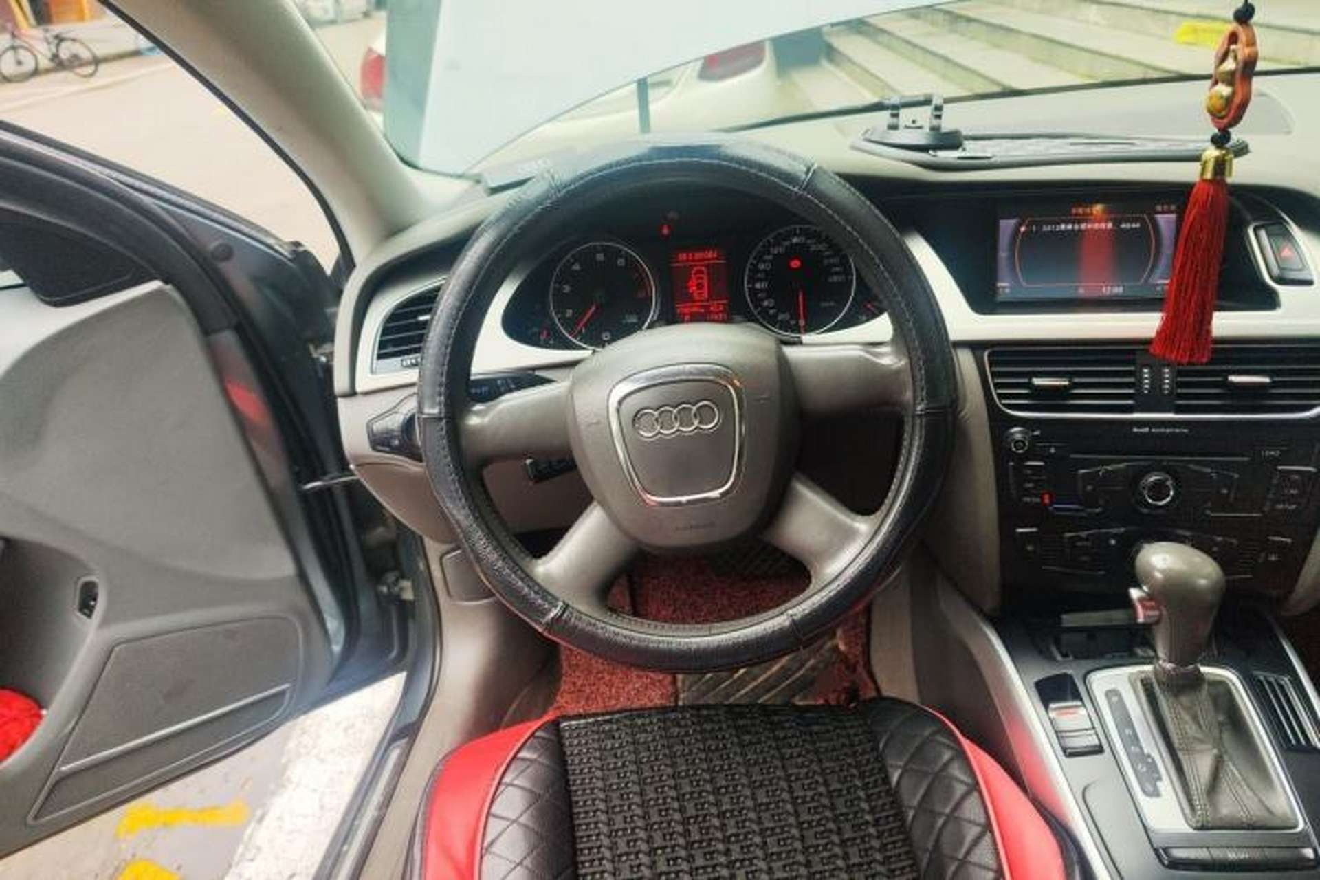Used Audi A4L 2011 2.0 TFSI Comfort Model Steering Wheel