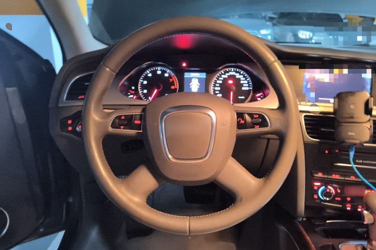 Used Audi A4L 2011 2.0 TFSI Luxury Model Steering Wheel