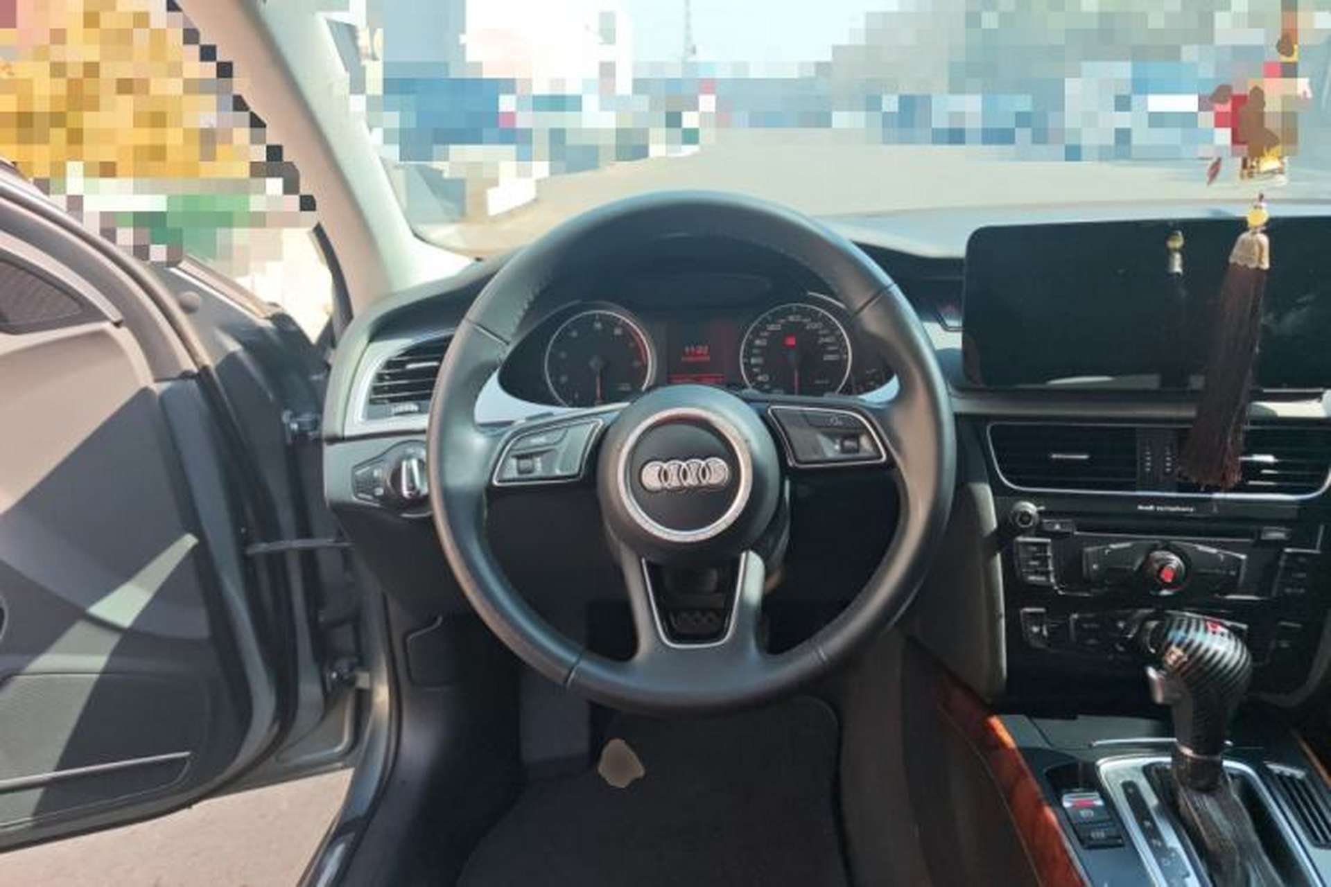 Used Audi A4L 2011 2.0 TFSI Comfort Model Steering Wheel
