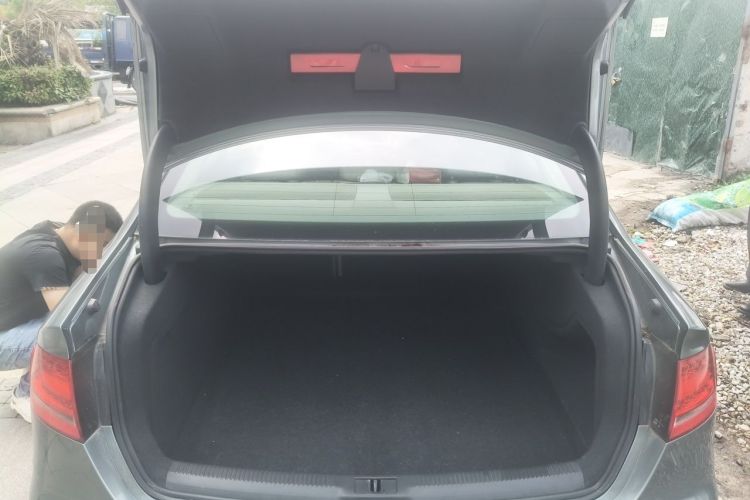 Used Audi A4L 2011 2.0 TFSI Technology Edition Trunk