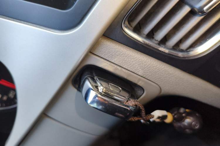 Used Audi A4L 2011 2.0 TFSI Technology Edition Vehicle Key