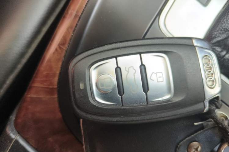 Used Audi A4L 2011 2.0 TFSI Comfort Model Vehicle Key
