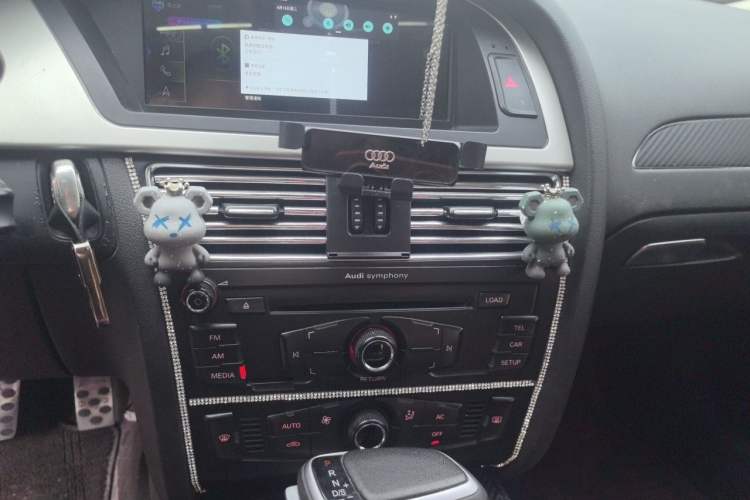 Used Audi A4L 2011 2.0 TFSI Technology Edition Audio And AC Panel