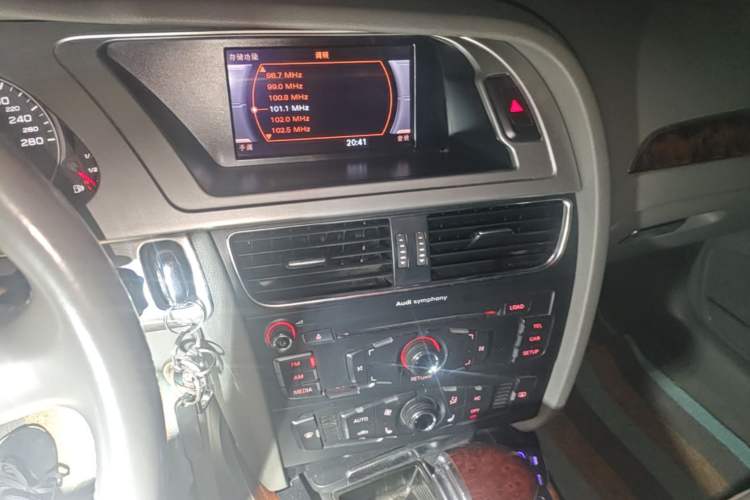 Used Audi A4L 2011 2.0 TFSI Comfort Model Audio And AC Panel