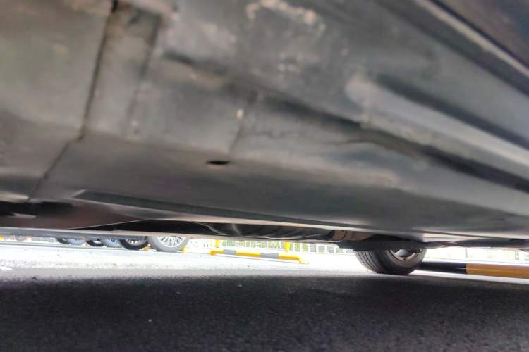 Used Audi A4L 2011 2.0 TFSI Standard Model Chassis Front Left