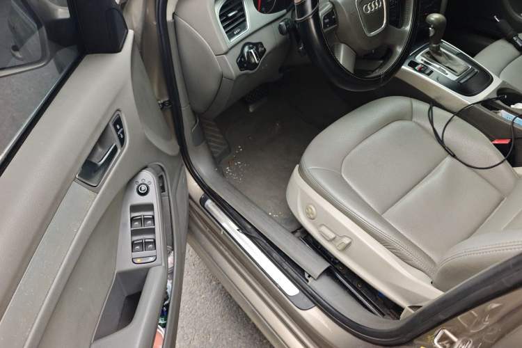 Used Audi A4L 2011 2.0 TFSI Standard Model Driver Seat
